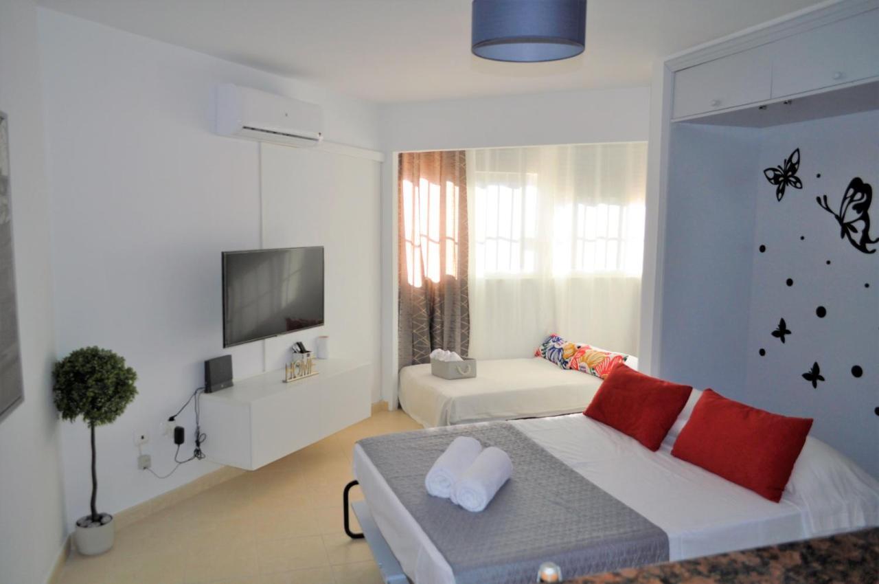 Studio In The Center Of Torremolinos Apartment Bagian luar foto