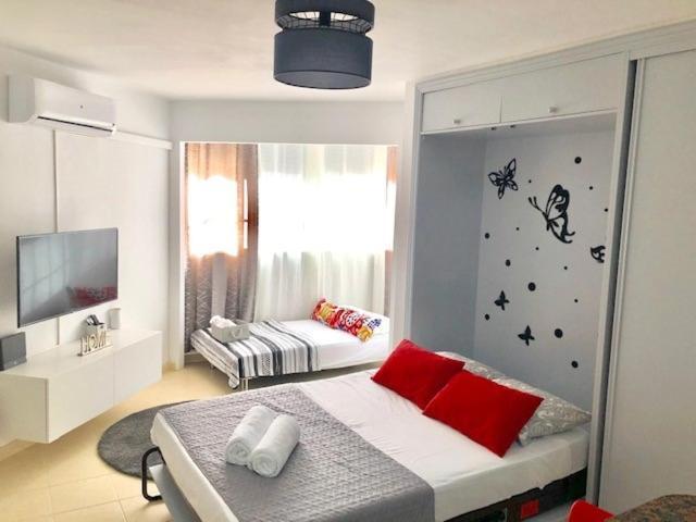 Studio In The Center Of Torremolinos Apartment Bagian luar foto